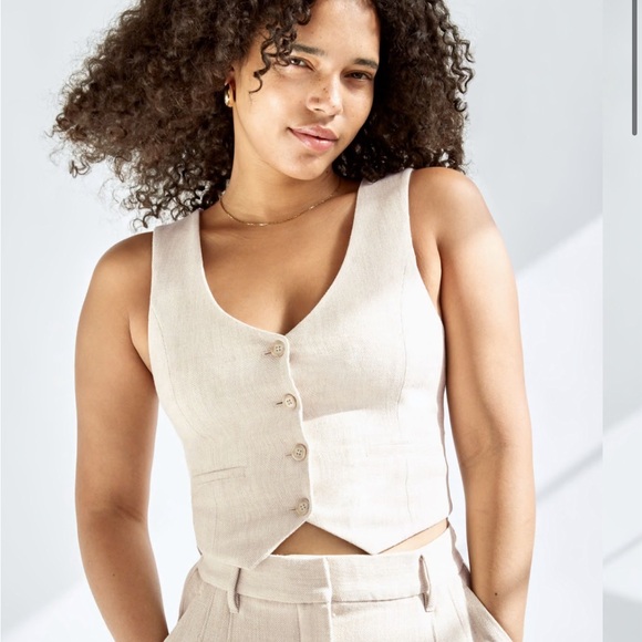Wilfred Tops - Aritzia Wilfred Desire Vest